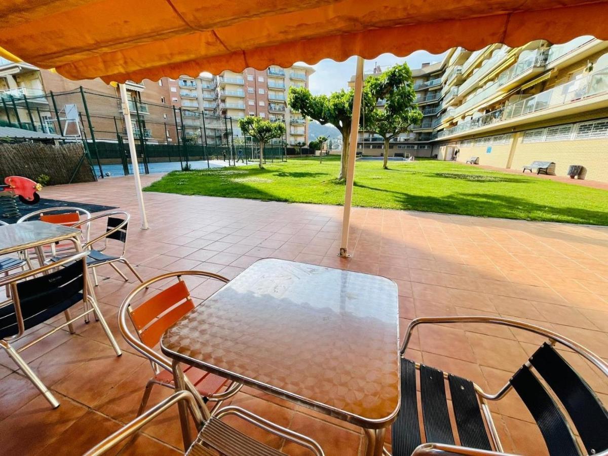 Reconnectar Malgrat De Mar Colom I Apartment Bagian luar foto
