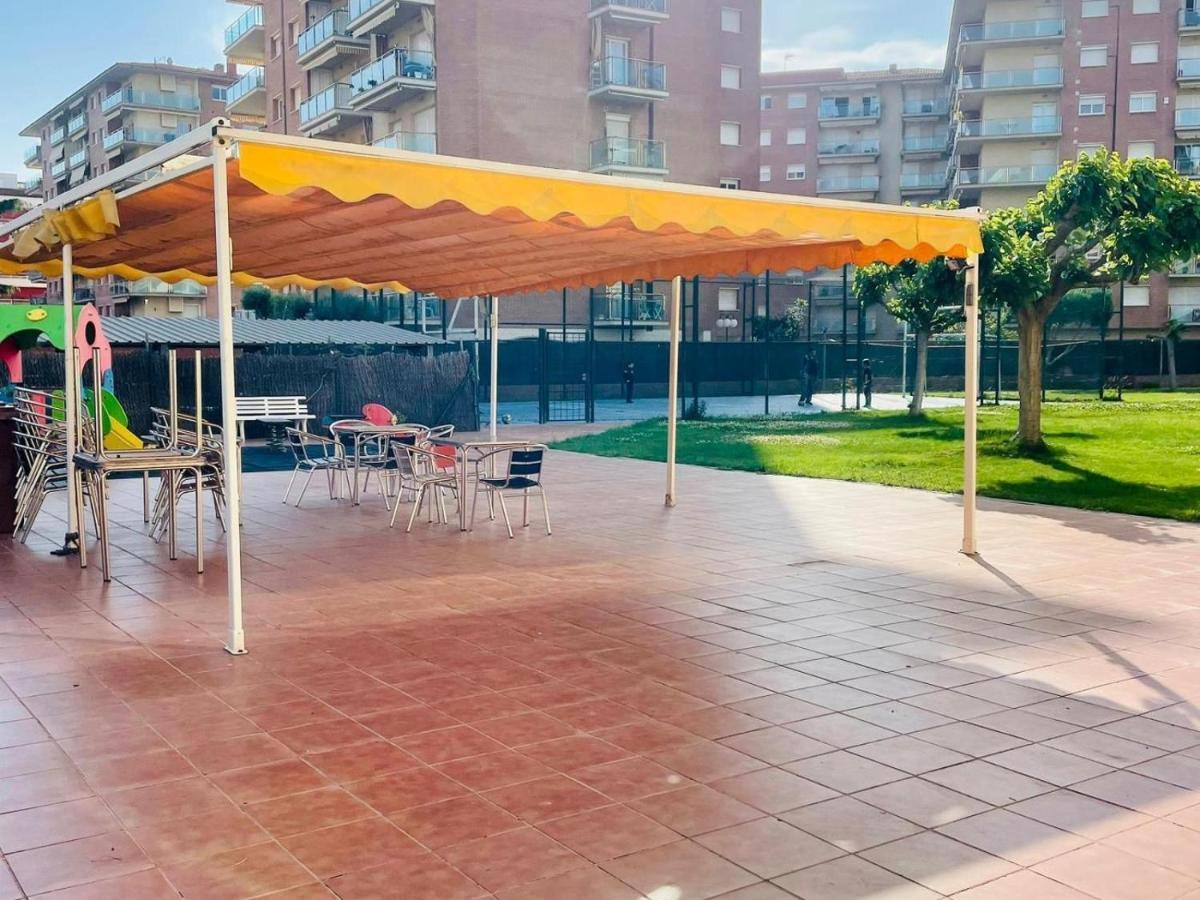 Reconnectar Malgrat De Mar Colom I Apartment Bagian luar foto