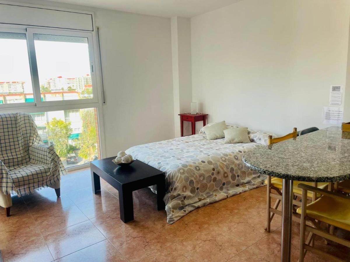 Reconnectar Malgrat De Mar Colom I Apartment Bagian luar foto