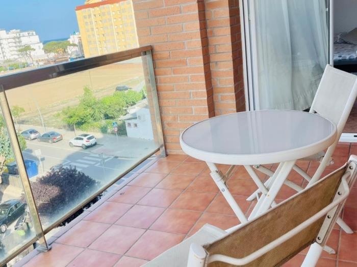 Reconnectar Malgrat De Mar Colom I Apartment Bagian luar foto