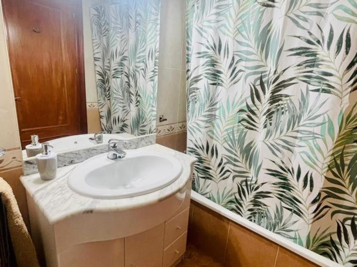 Reconnectar Malgrat De Mar Colom I Apartment Bagian luar foto